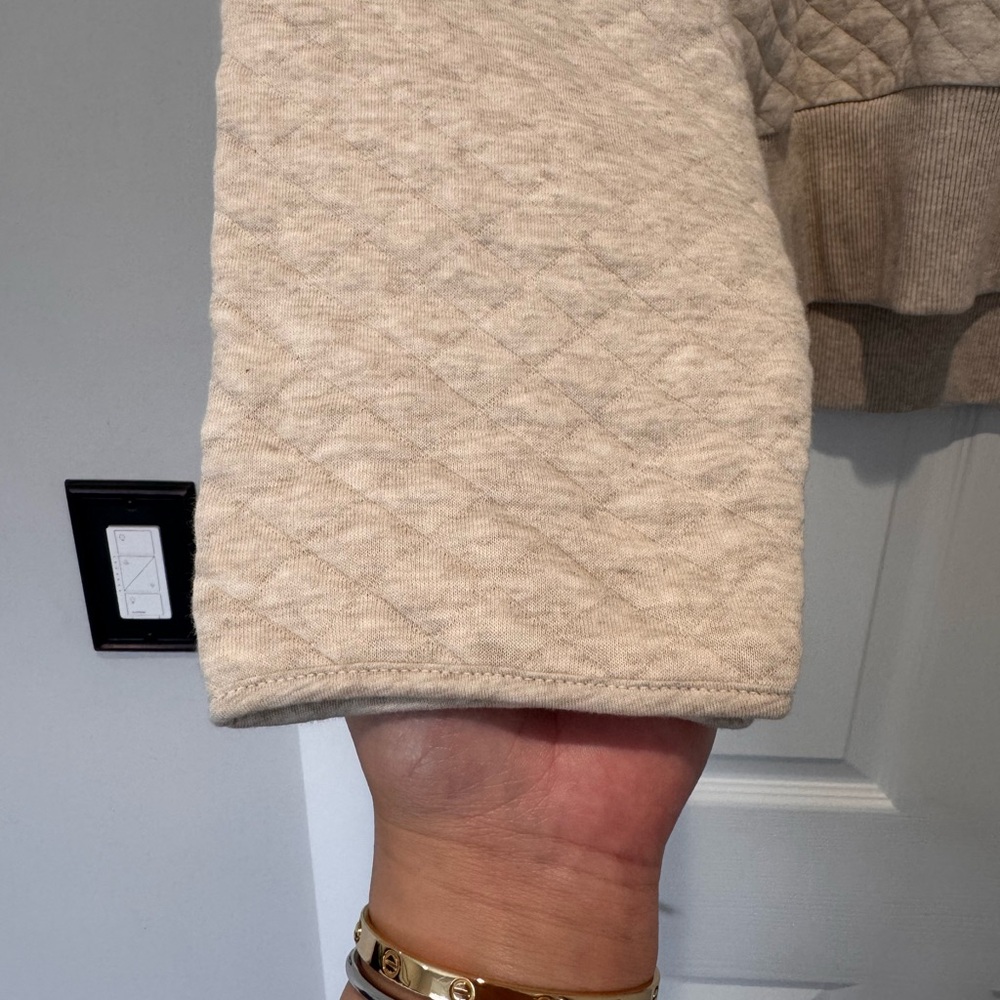 Auth.✅ NWOT Women’s Banana Republic “Heathered Oatmeal” Quilted 1/4 Zip Size XL🤍 - Picture 5 of 10